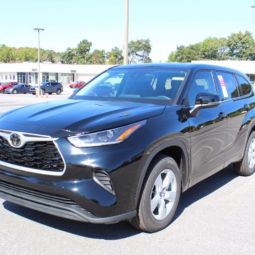 Used 2021 Toyota Highlander