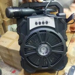 Nauza spiker na.Mic yake zipo.Kubwa.Na.Ndogo