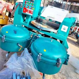 Oil pressing machine